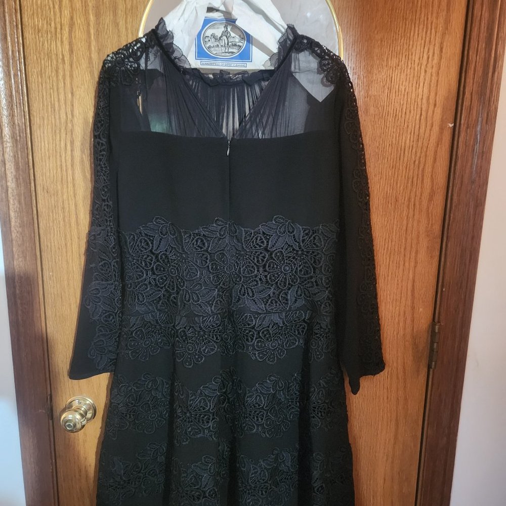 Dress - Picture 3 of 6